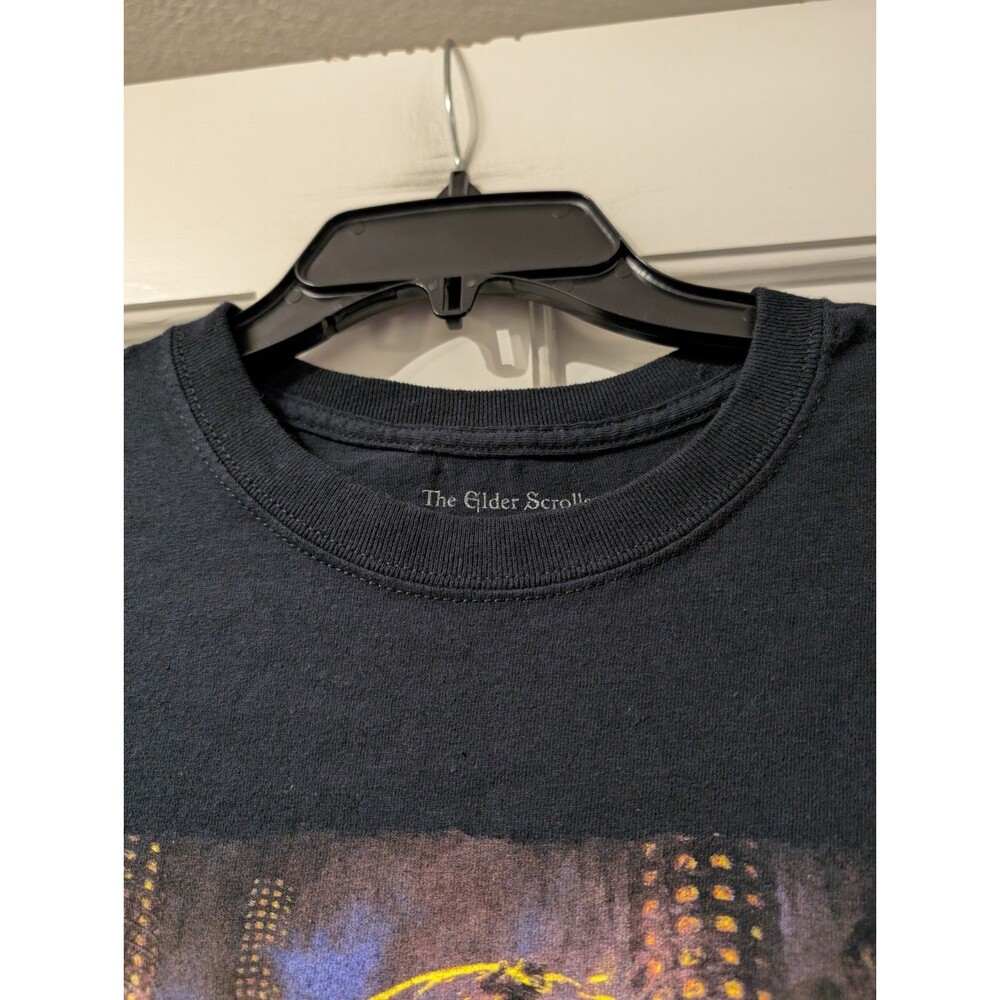 Elder Scrolls Online Flames of Ambition Shirt 2XL Bethesda Loot Wear Exclusive - Picture 6 of 15